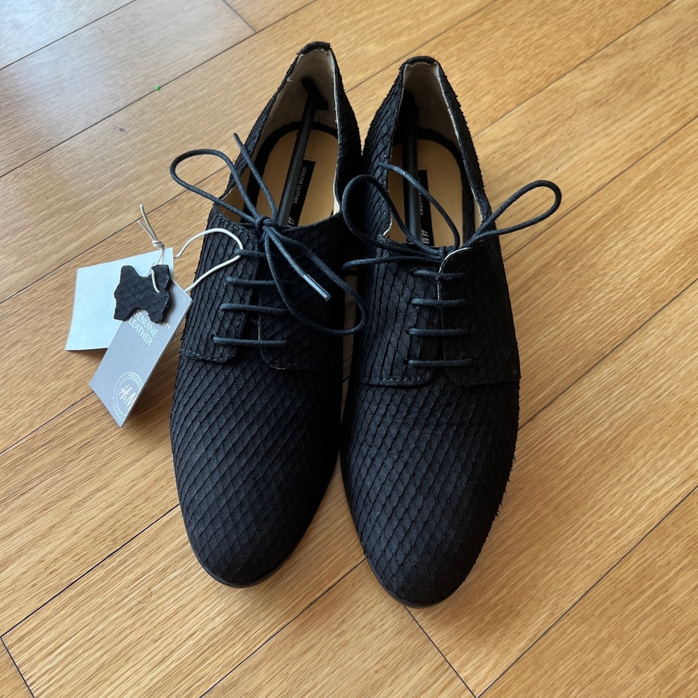 H&M womens Premium Quality Black Leather Suede Python Oxford Brogue Shoes sz 37
